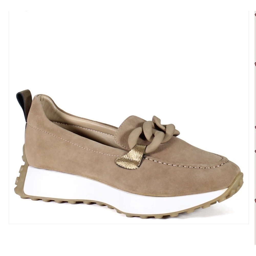 Diba True Kind Words Sneaker Loafers Women's Size 9.5 Suede Slip-On Chain Detail